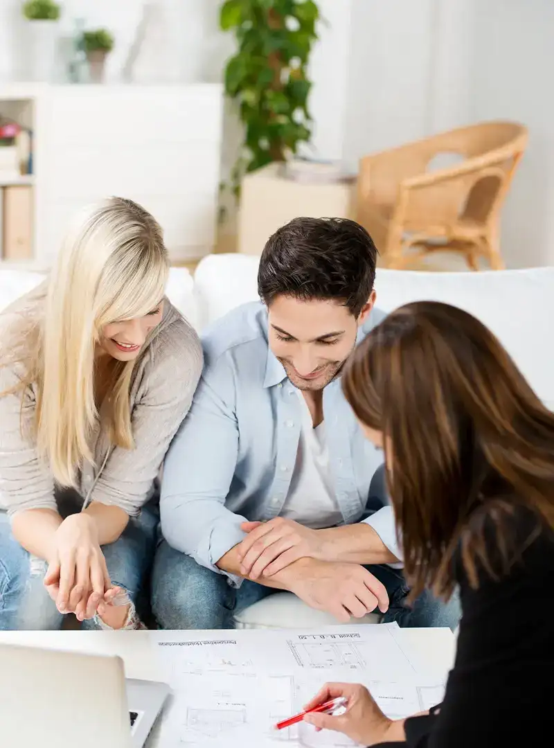 Beratungsgespräch zum Vorgehen beim Immobilienverkauf